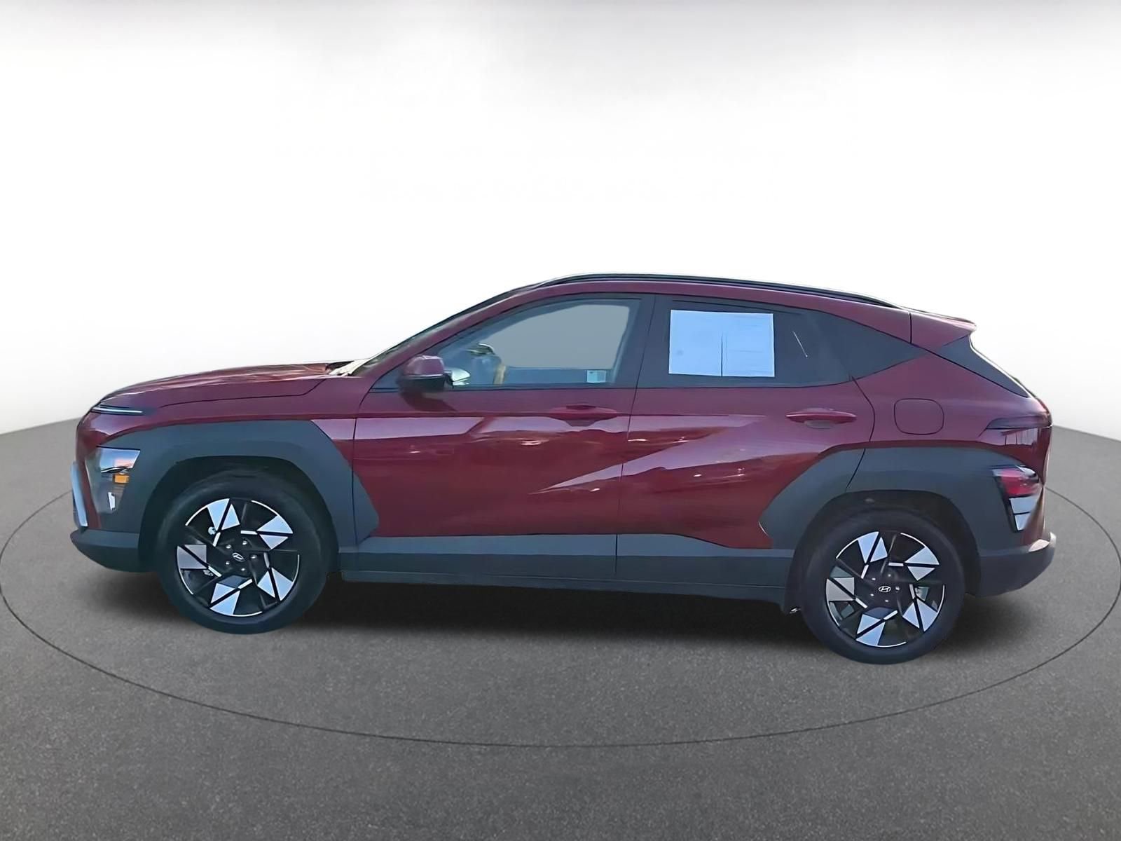 Used 2025 Hyundai Kona SEL image 9