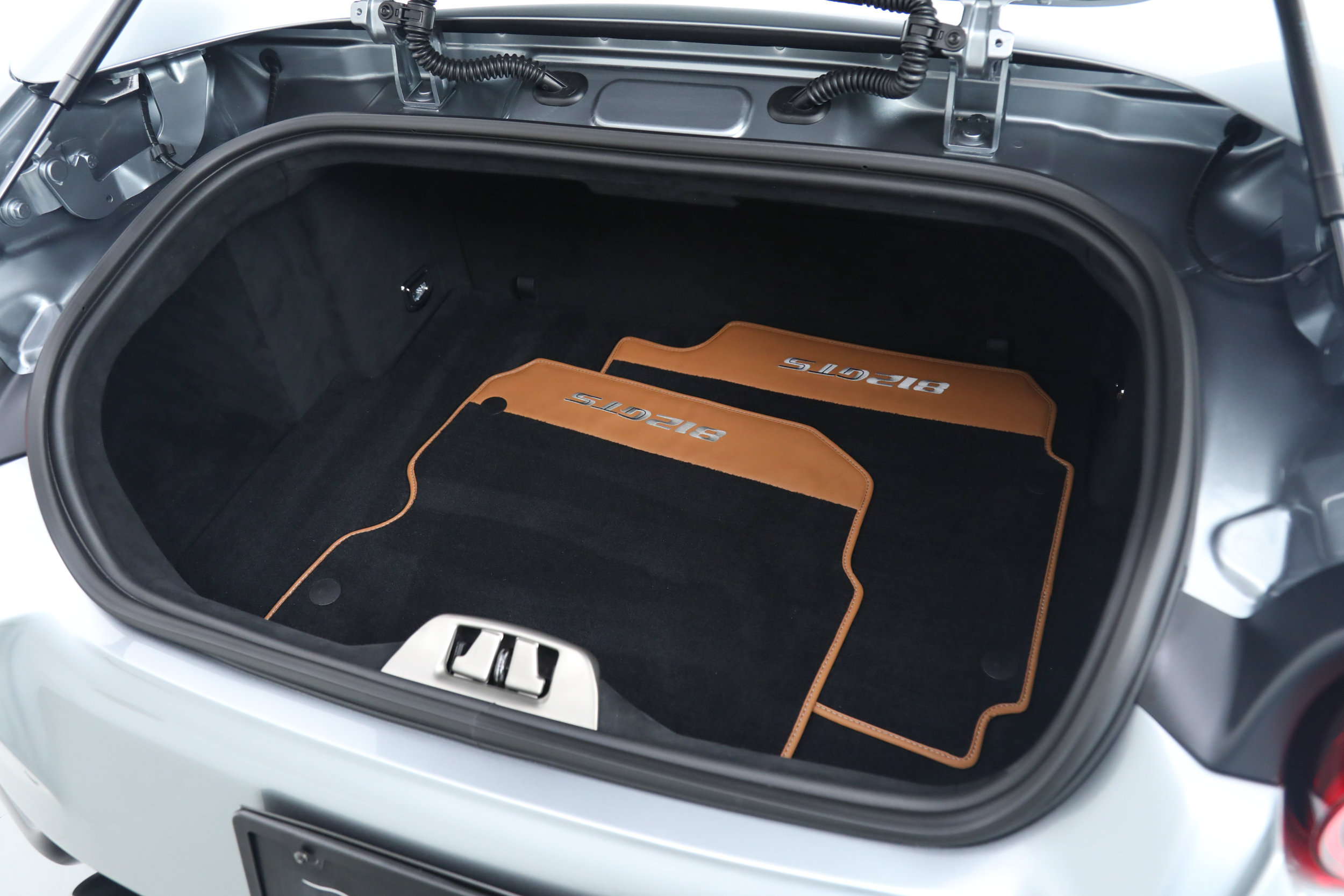 Certified 2023 Ferrari 812 GTS RWD image 37