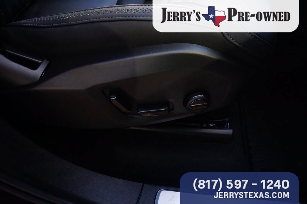 Used 2025 Volvo XC90 B6 Core w/ Protection Package Premier AWD/4WD image 24