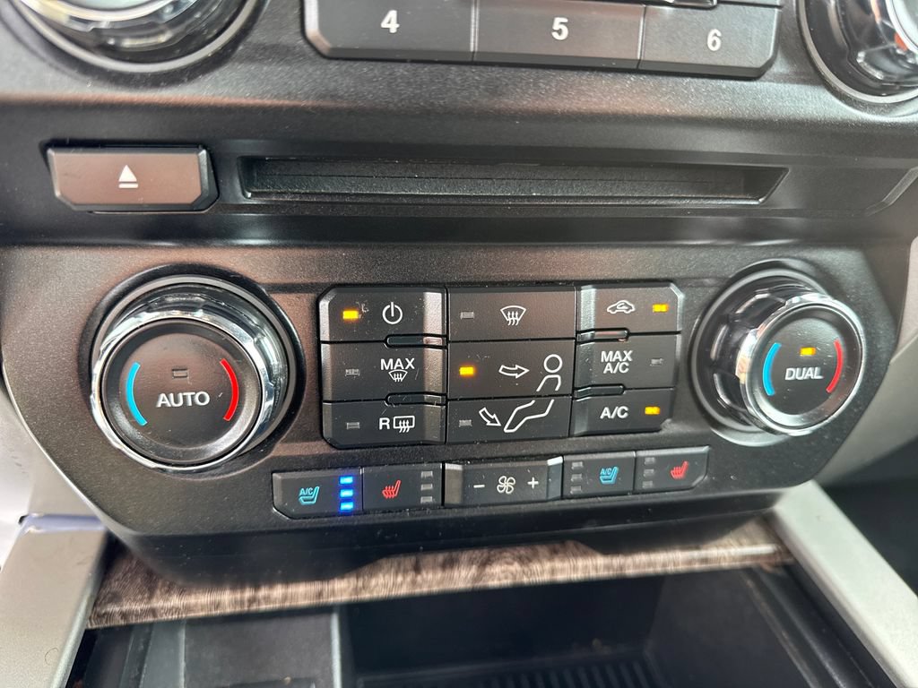 Used 2018 Ford F350 Lariat w/ Lariat Value Package AWD/4WD image 20