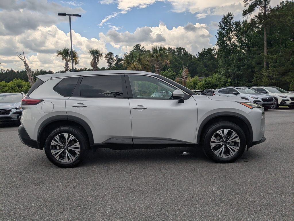 Used 2023 Nissan Rogue SV FWD image 3
