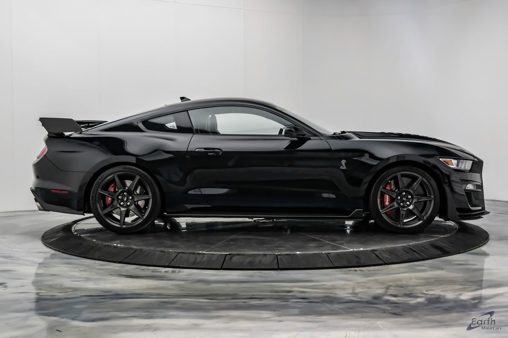 Used 2021 Ford Mustang Shelby GT500 w/ Carbon Fiber Track Pack RWD image 23