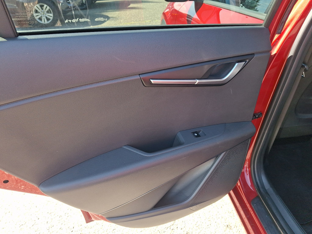 Used 2023 Kia Niro LX FWD image 25