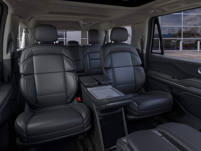 New 2026 Lincoln Navigator L Reserve AWD/4WD image 11