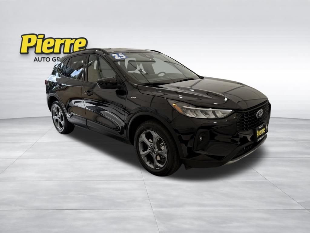 Used 2025 Ford Escape ST-Line Select AWD/4WD image 7
