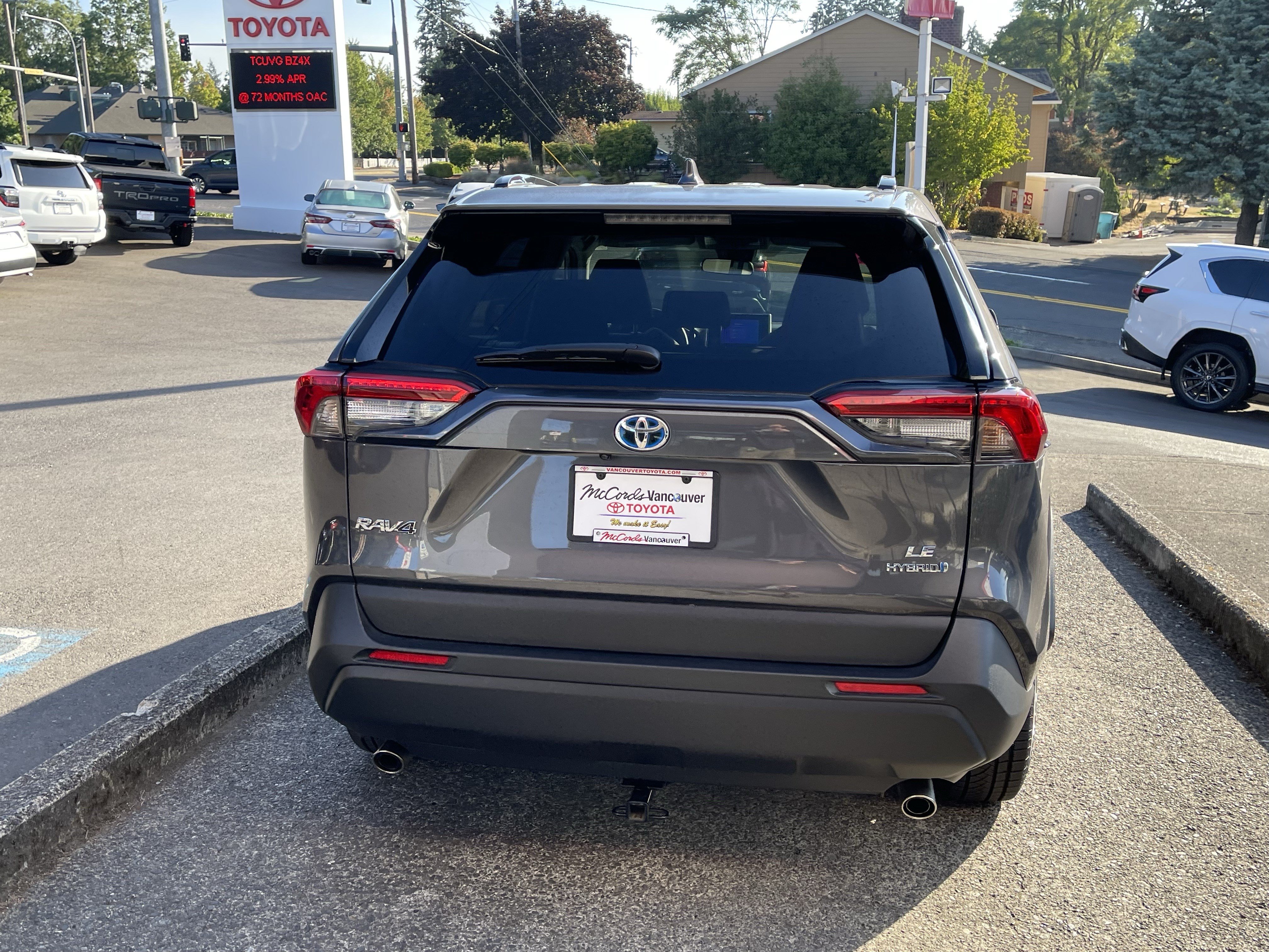 Certified 2024 Toyota RAV4 LE AWD/4WD image 5