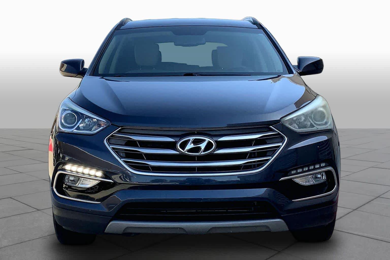 Used 2017 Hyundai Santa Fe Sport FWD image 4