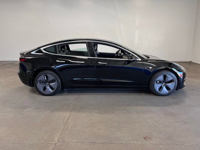 Used 2019 Tesla Model 3 Standard Range Plus image 2