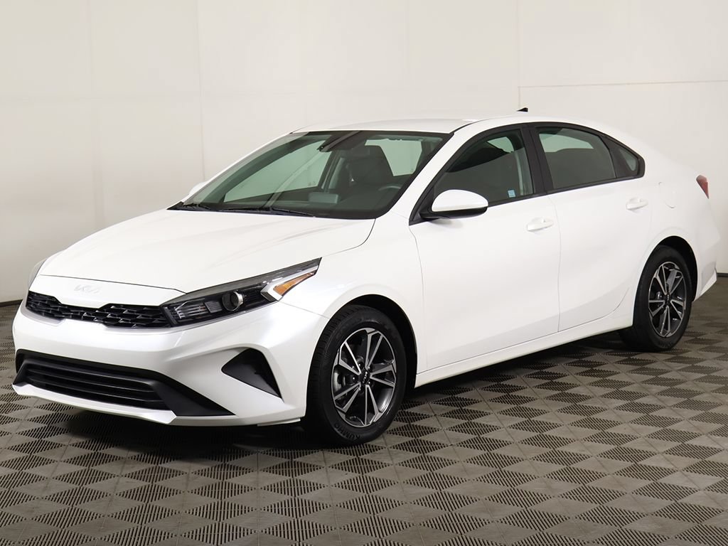 Used 2022 Kia Forte LXS FWD image 6