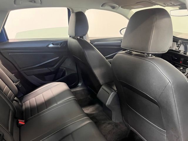 Used 2024 Volkswagen Jetta SE image 14