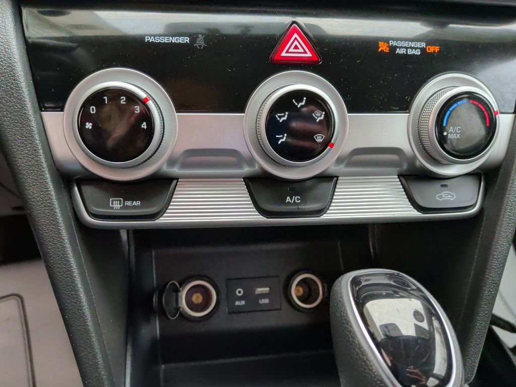 Used 2019 Hyundai Elantra SE w/ Cargo Package image 21