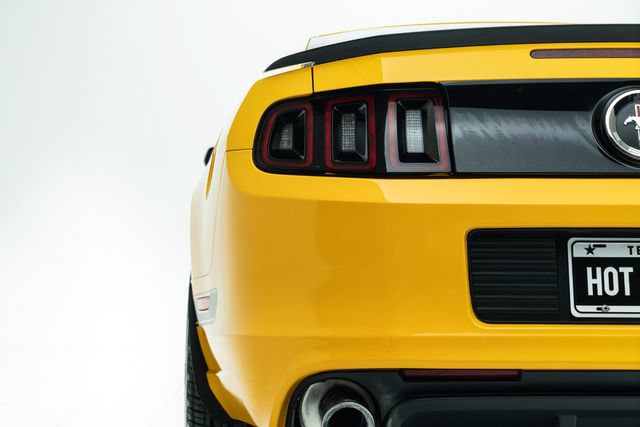 Used 2013 Ford Mustang Boss 302 w/ Boss 302 Accessory Pkg RWD image 18