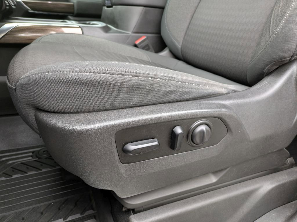 Used 2020 Chevrolet Silverado 1500 RST image 13