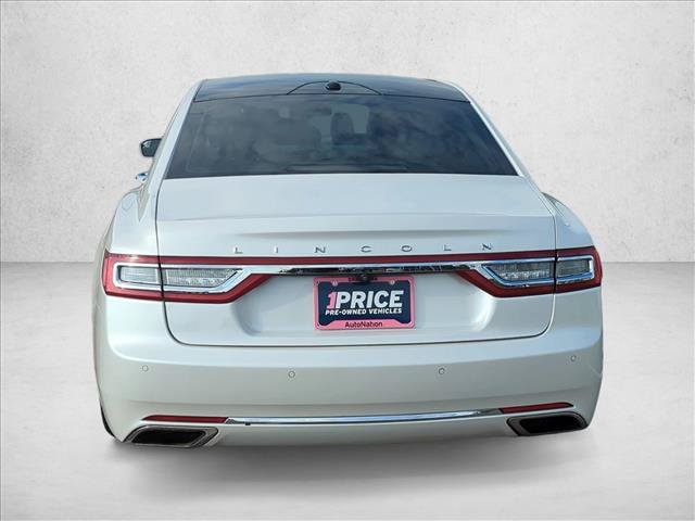 Used 2017 Lincoln Continental Select w/ Climate Package AWD/4WD image 6