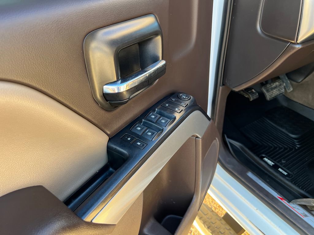 Used 2017 Chevrolet Silverado 1500 LT w/ All Star Edition AWD/4WD image 12