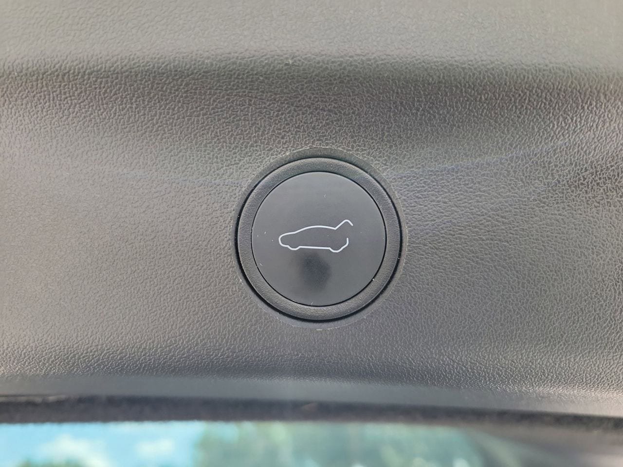Used 2021 Tesla Model Y Long Range AWD/4WD image 8