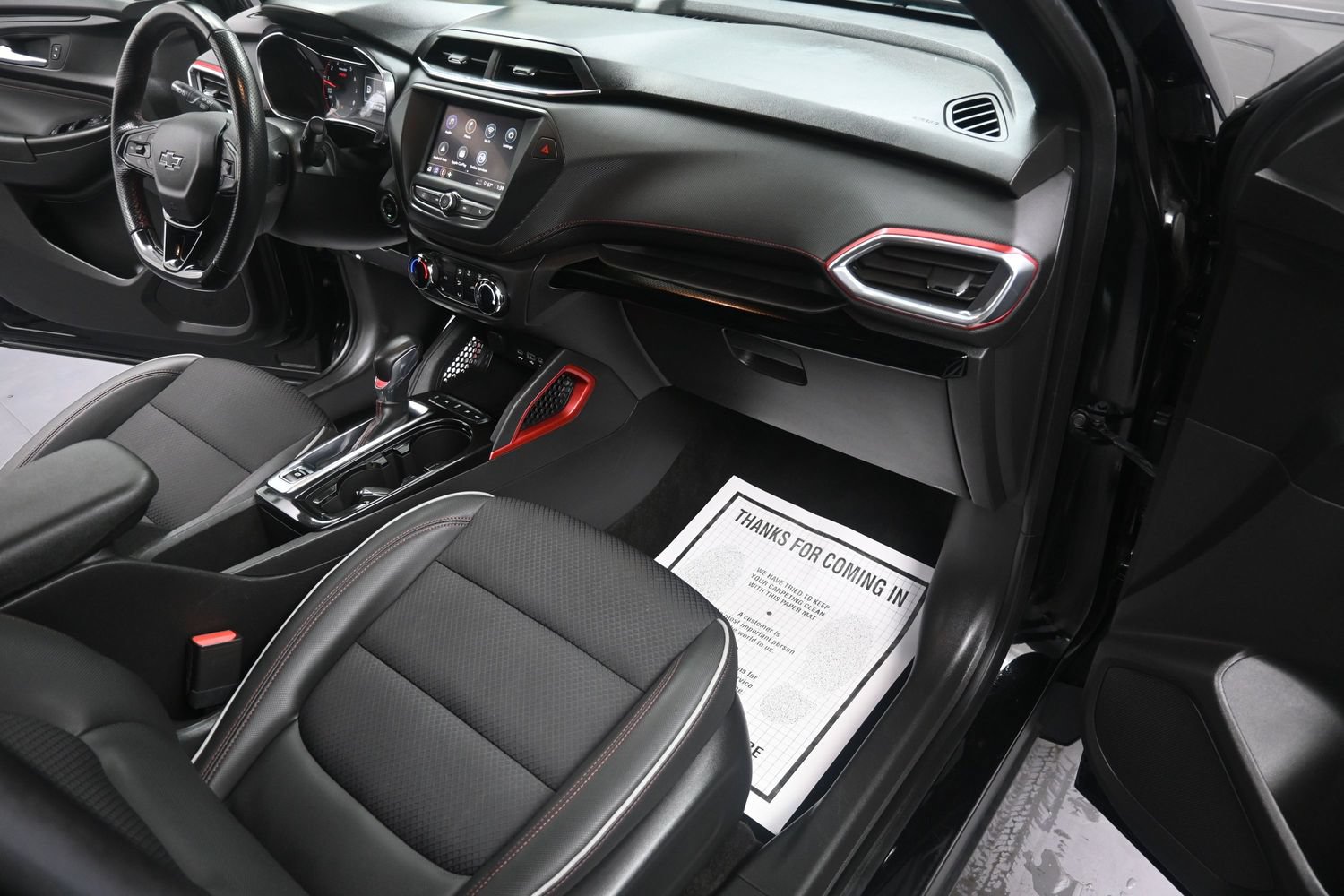 Used 2023 Chevrolet TrailBlazer RS AWD/4WD image 37