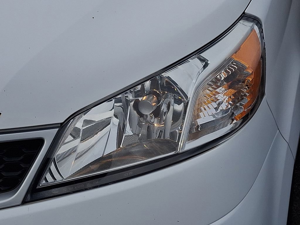 Used 2020 Nissan NV200 S FWD image 9