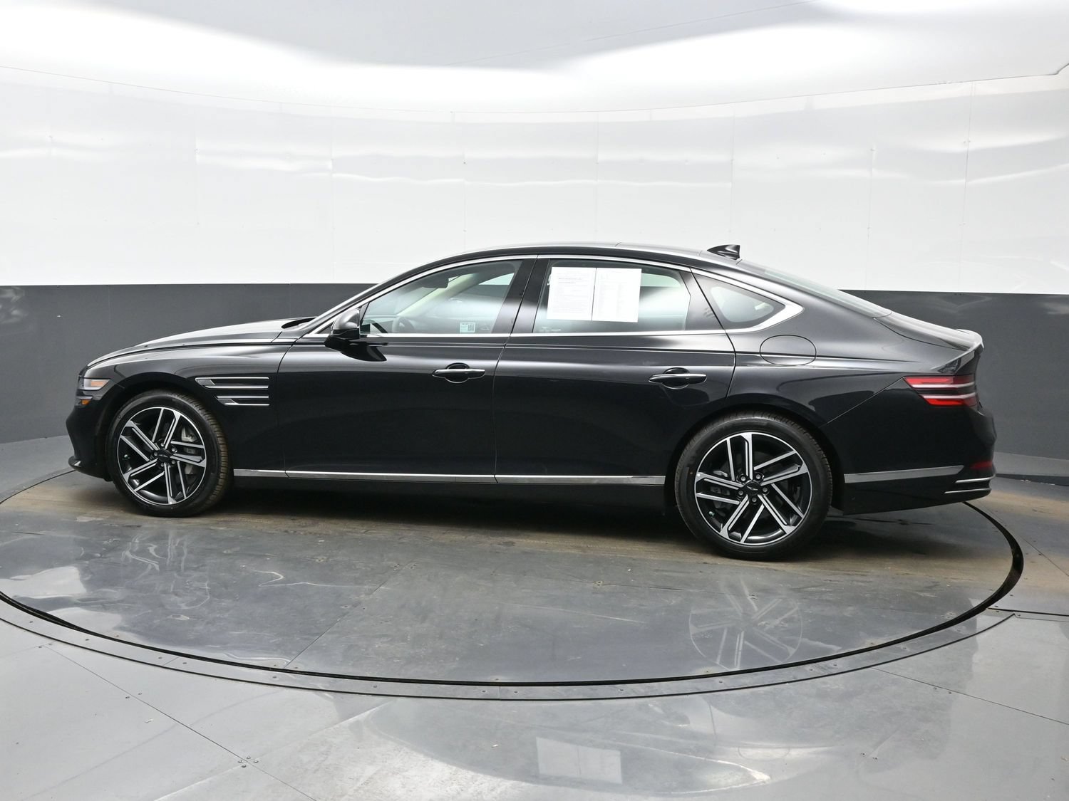 Used 2026 Genesis G80 2.5T Advanced AWD/4WD image 3