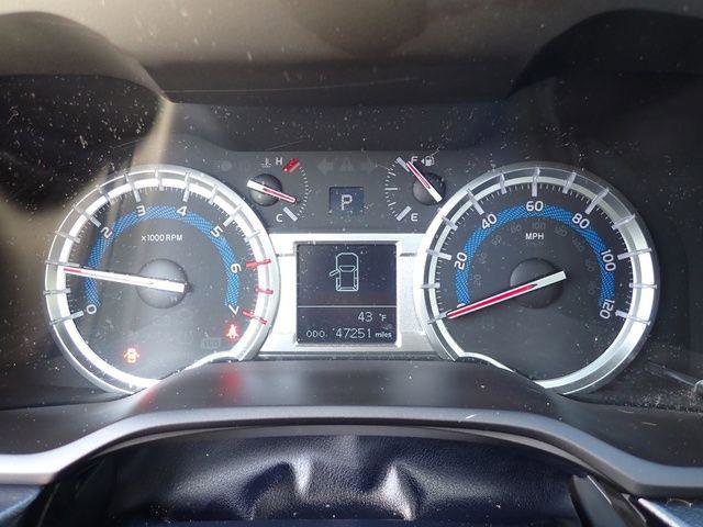 Certified 2019 Toyota 4Runner SR5 Premium AWD/4WD image 29