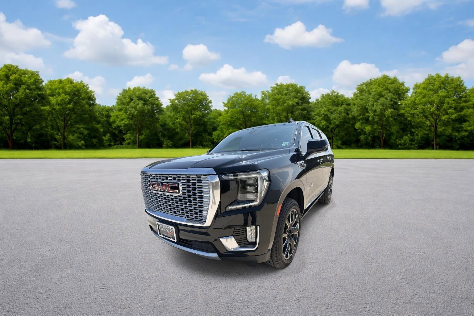Used 2021 GMC Yukon Denali w/ Denali Ultimate Package image 3
