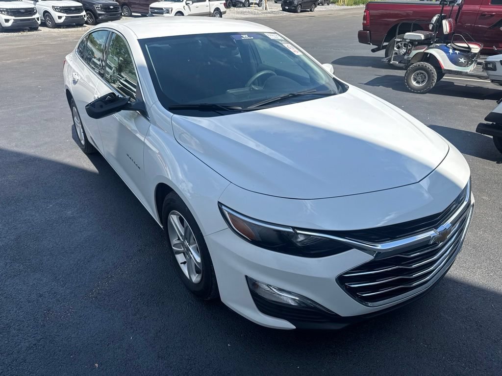 Used 2024 Chevrolet Malibu LS w/ Driver Confidence Package FWD image 2