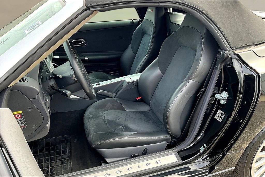 Used 2005 Chrysler Crossfire SRT-6 image 18
