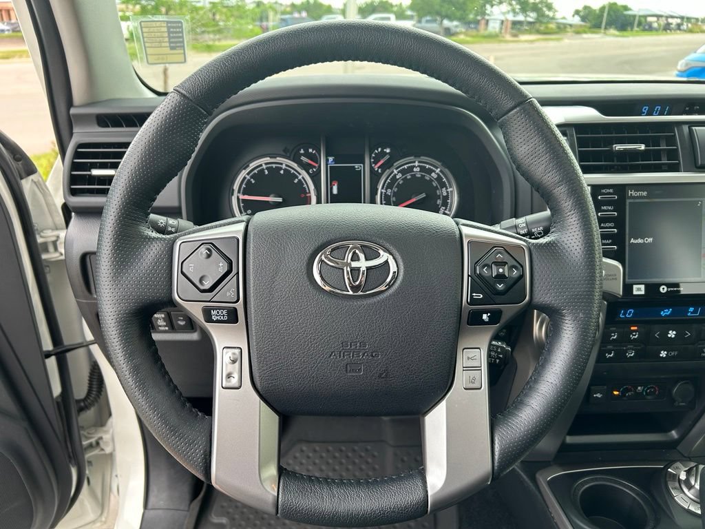 Used 2023 Toyota 4Runner Limited AWD/4WD image 22