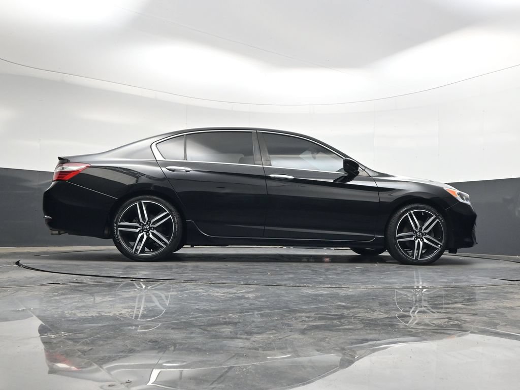 Used 2017 Honda Accord Sport image 34