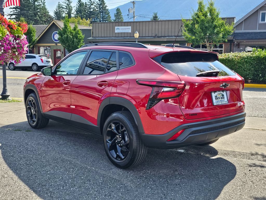 New 2026 Chevrolet Trax LT w/ Sunroof Package FWD image 7