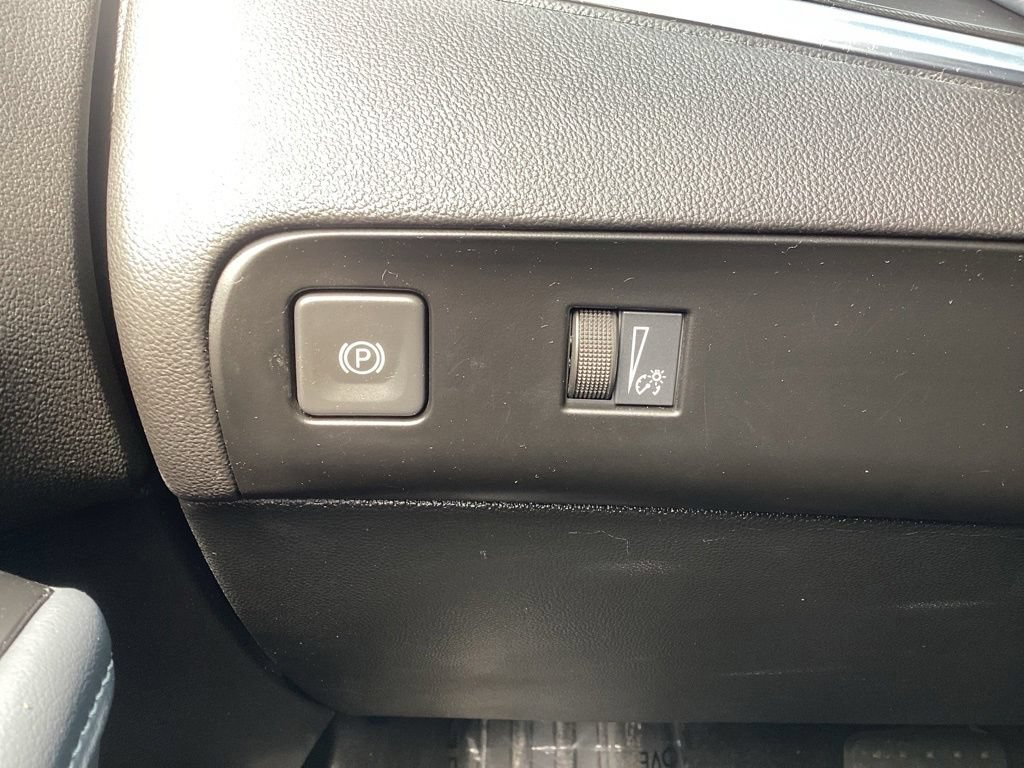 Used 2023 Buick Enclave Essence AWD/4WD image 31