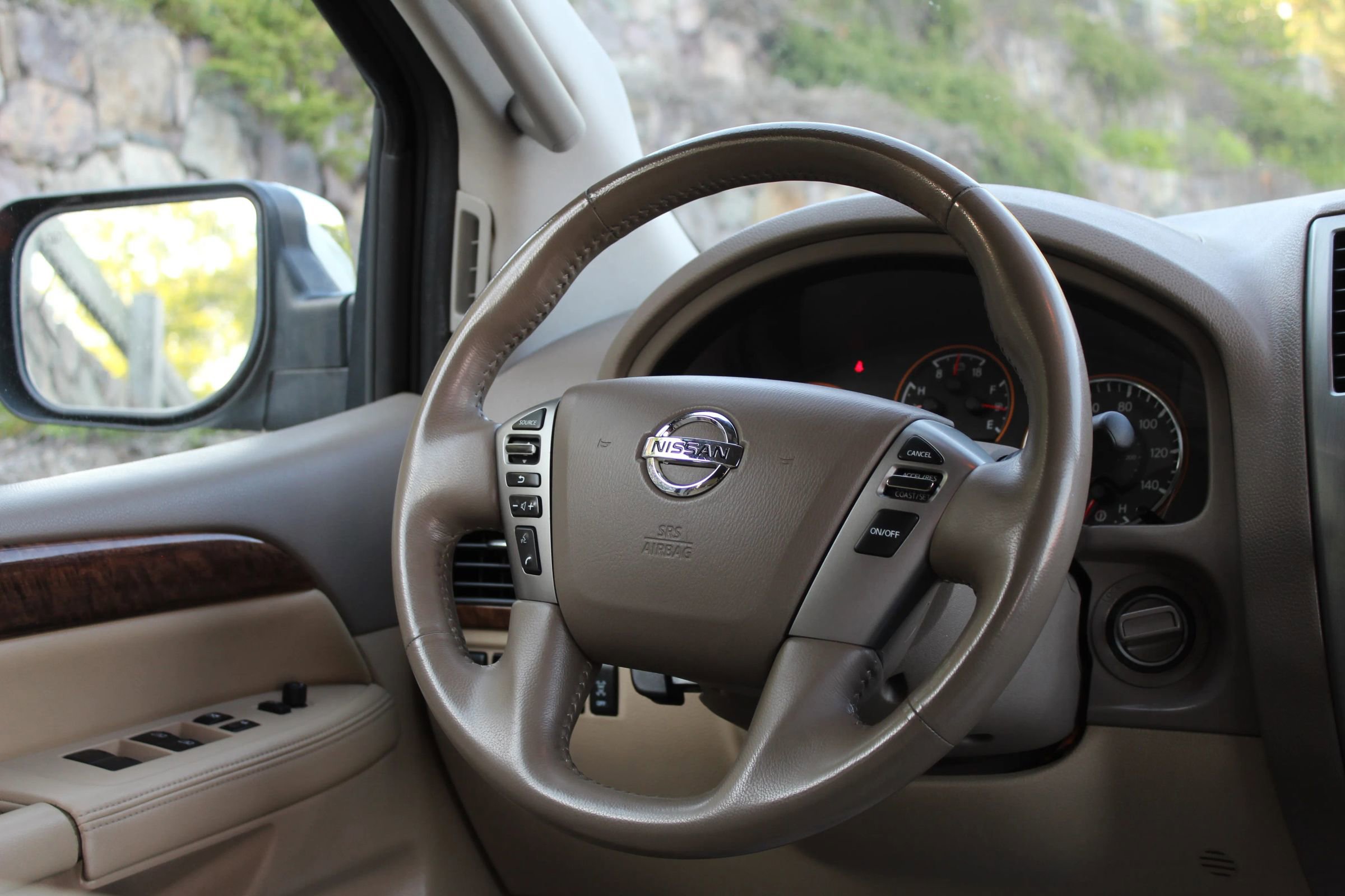 Used 2014 Nissan Armada Platinum image 21