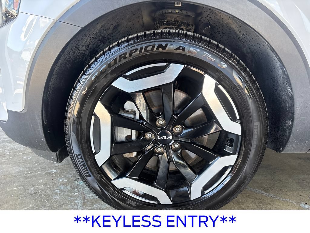 Used 2025 Kia Telluride S AWD/4WD image 13