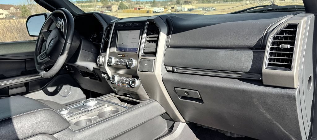 Used 2021 Ford Expedition XLT AWD/4WD image 32