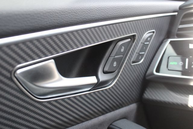 Used 2024 Audi SQ8 Premium Plus w/ S Sport Package AWD/4WD image 7