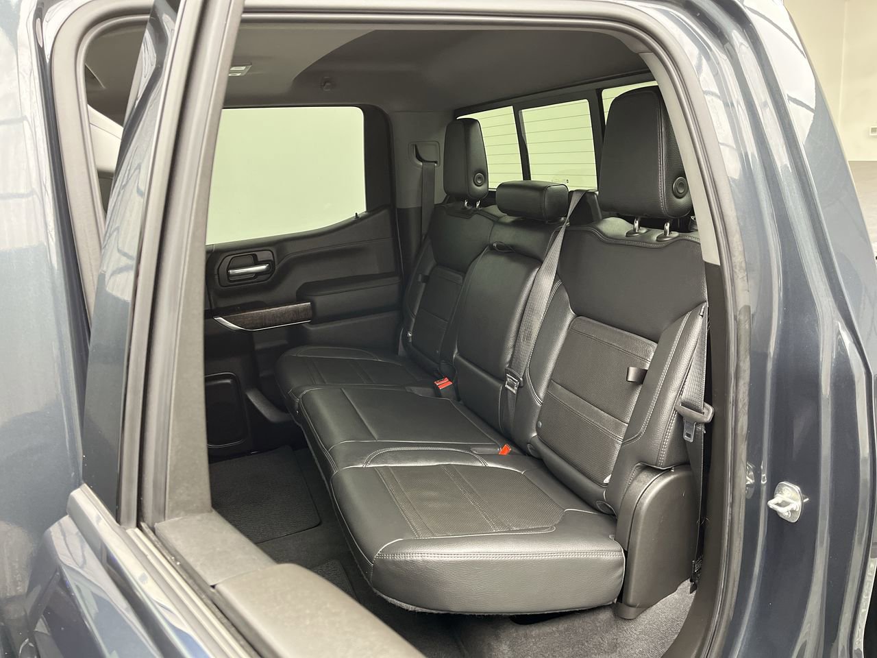 Certified 2022 GMC Sierra 1500 Denali w/ Denali Premium Package AWD/4WD image 13