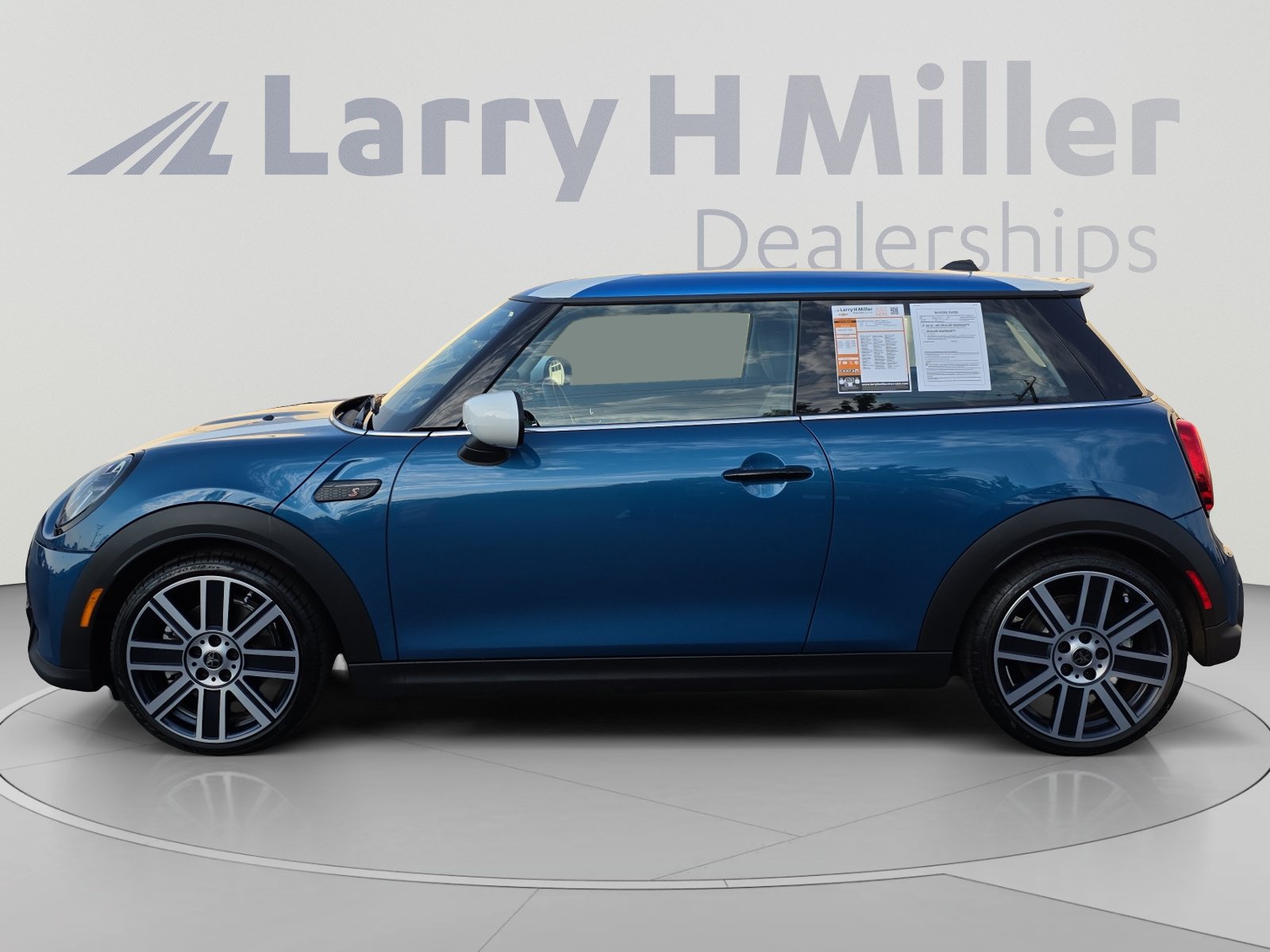 Used 2024 MINI Cooper S FWD image 2