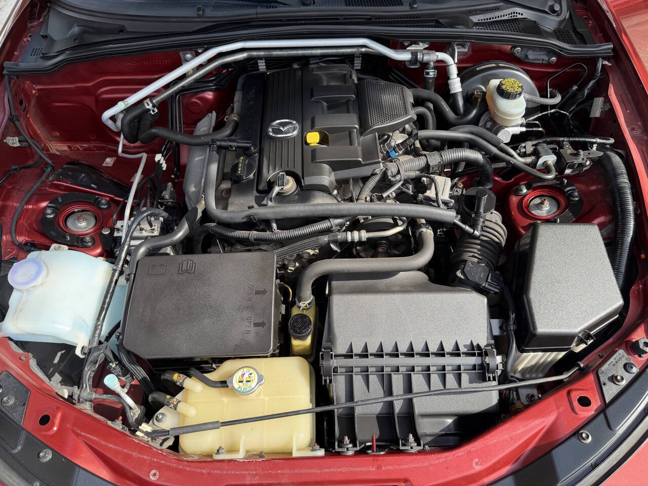 Used 2012 MAZDA MX-5 Miata Sport w/ Convenience Pkg RWD image 15