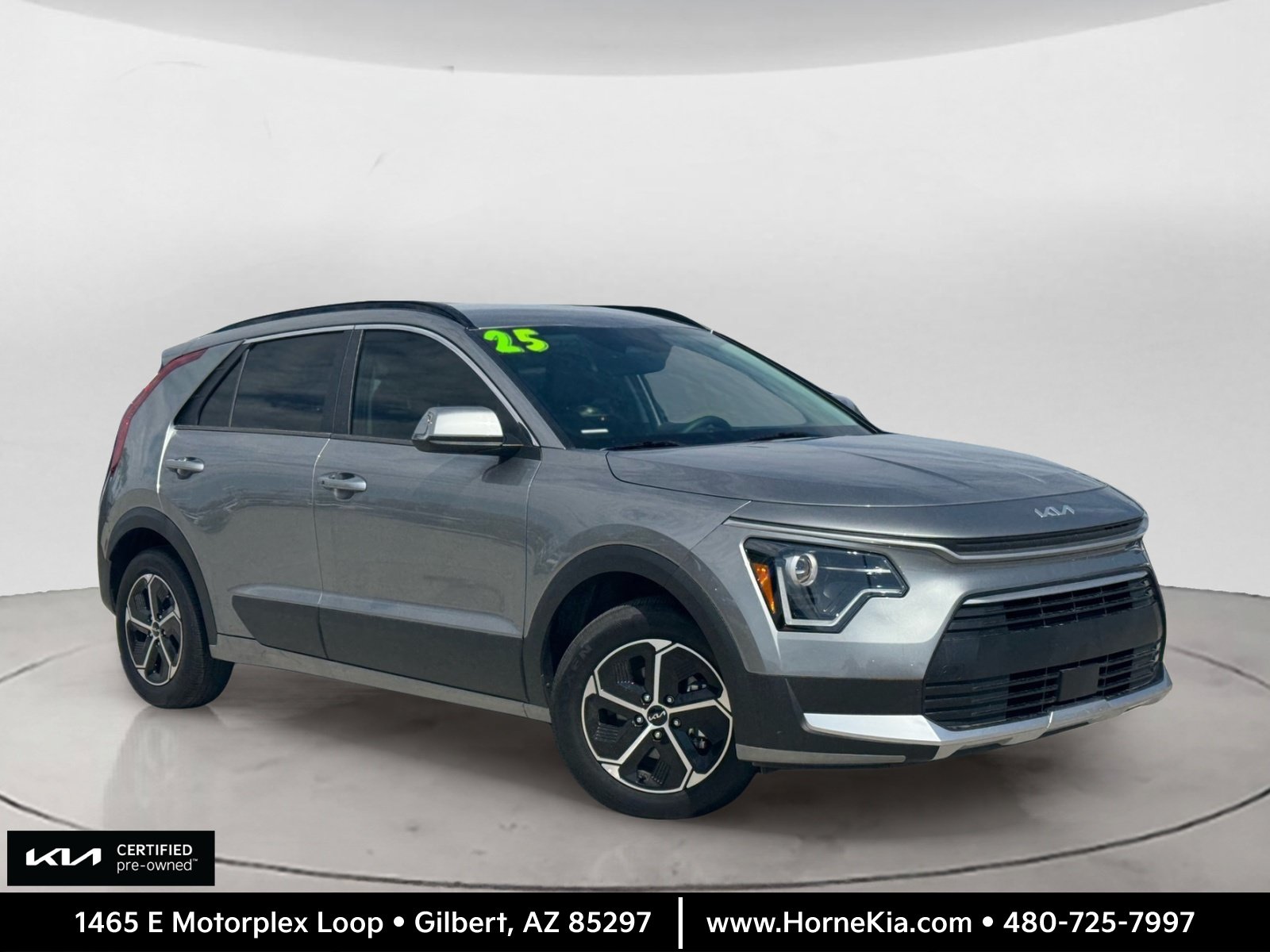 Certified 2025 Kia Niro EX FWD image 1