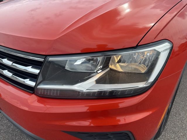 Used 2018 Volkswagen Tiguan SEL FWD image 9