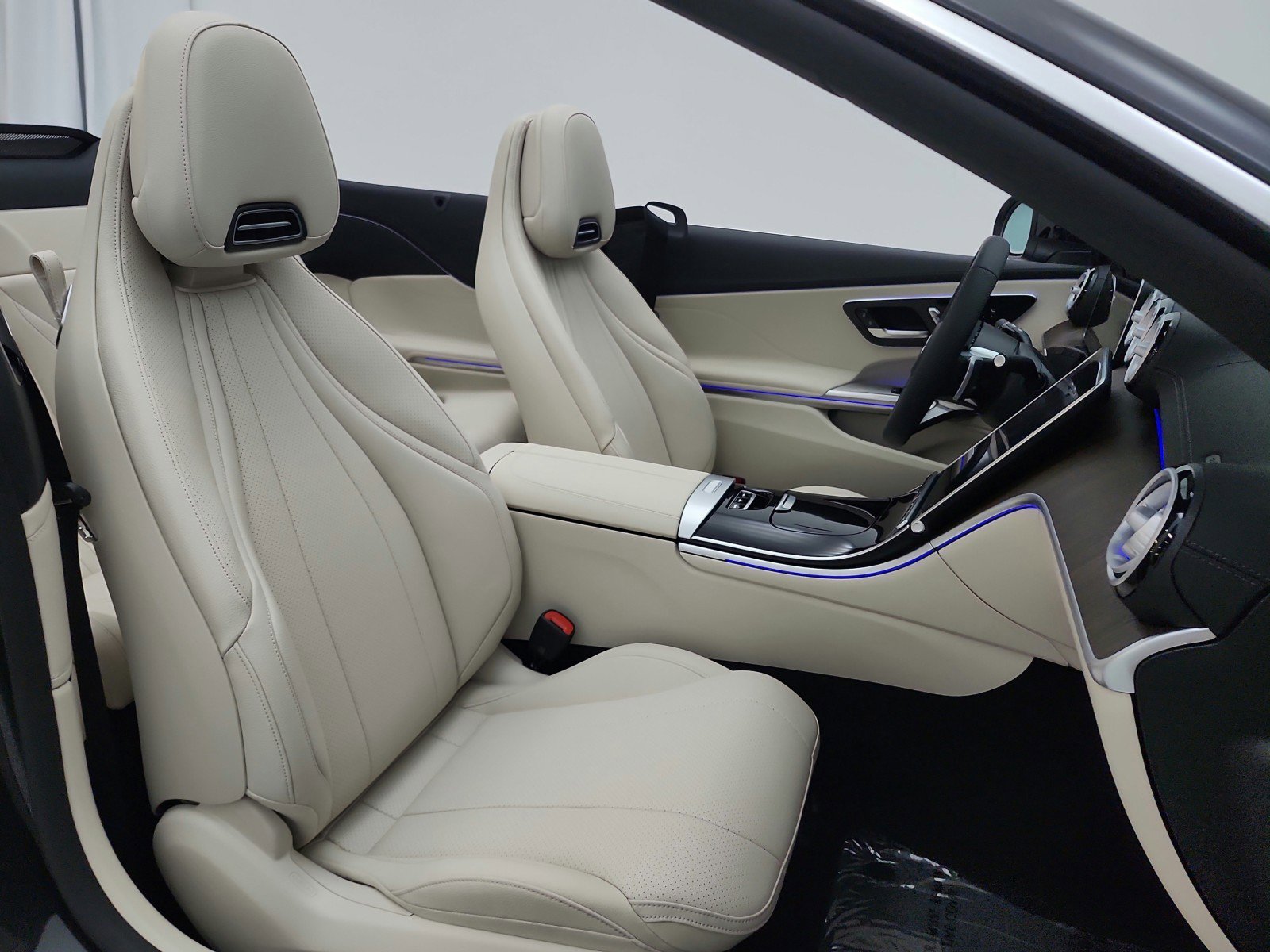 New 2026 Mercedes-Benz CLE 300 4MATIC Cabriolet image 15