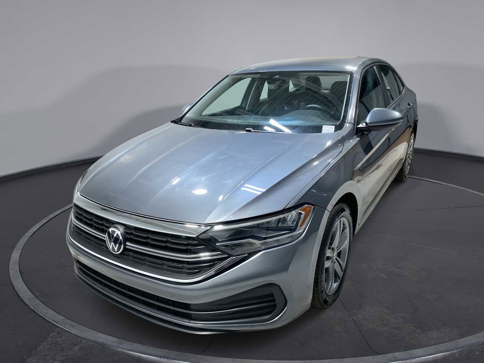 Used 2024 Volkswagen Jetta SE FWD video 1