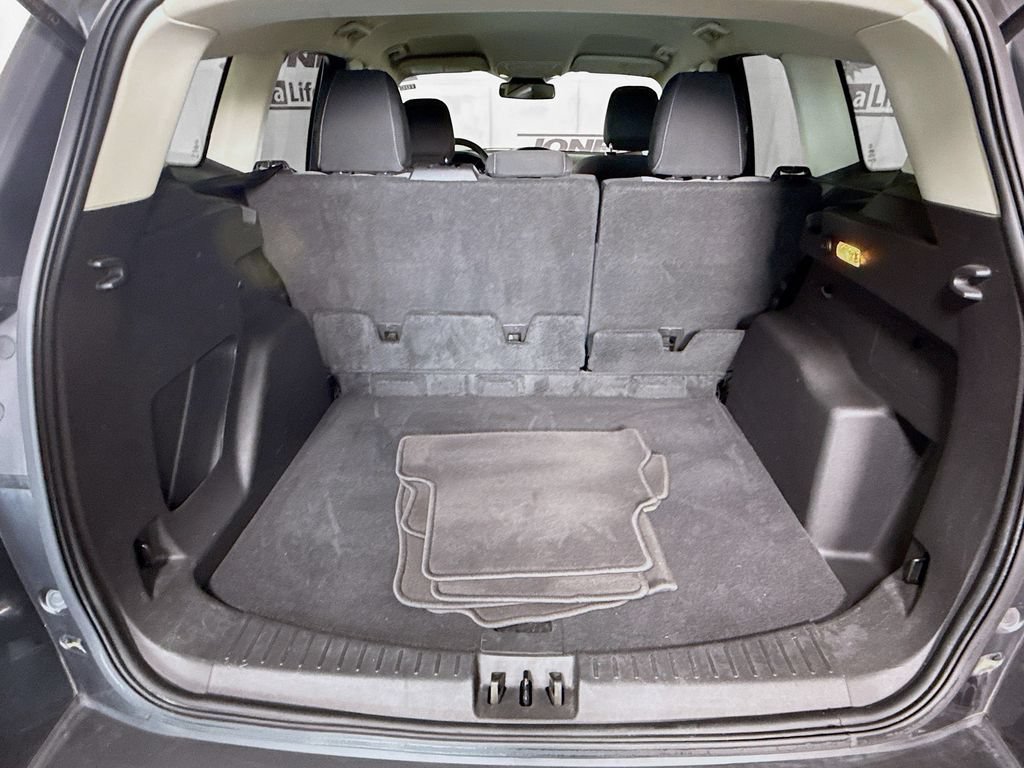 Used 2018 Ford Escape SE w/ Ford Safe & Smart Package FWD image 25