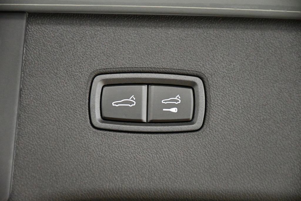 Certified 2025 Porsche Cayenne image 58