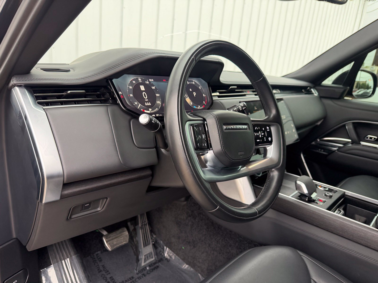 Used 2023 Land Rover Range Rover Long Wheelbase First Edition AWD/4WD image 19