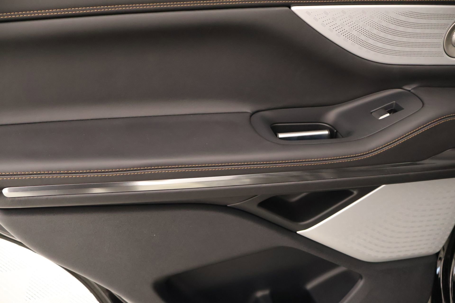 New 2026 Lincoln Navigator Black Label AWD/4WD image 17