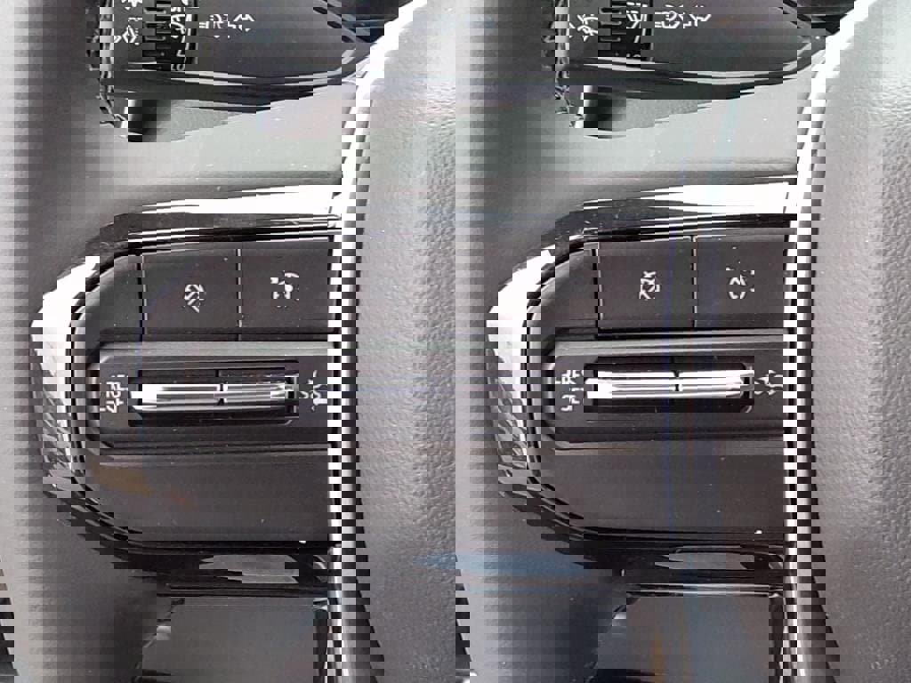 New 2025 Chevrolet Colorado LT w/ Advanced Trailering Package image 16