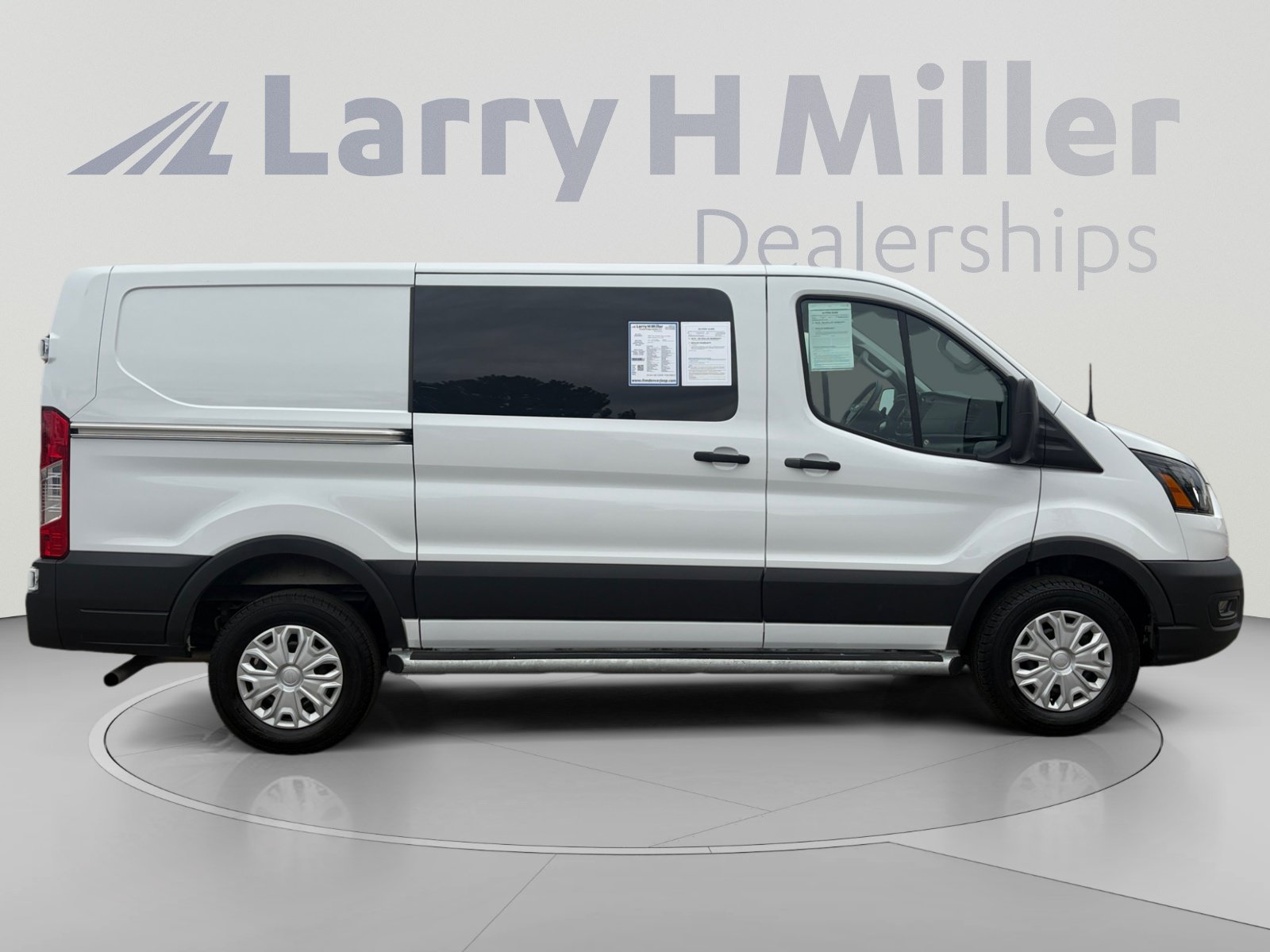 Used 2025 Ford Transit 250 Low Roof w/ Exterior Upgrade Package RWD image 7