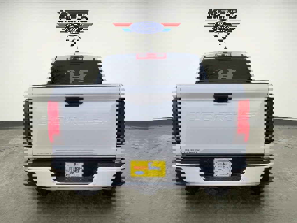 Used 2025 Chevrolet Colorado LT w/ LT Convenience Package image 4