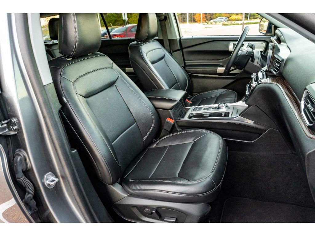 Used 2024 Ford Explorer Limited image 18